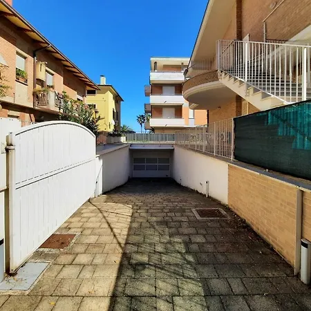 Aurora 2 - Myho Casa * Porto San Giorgio